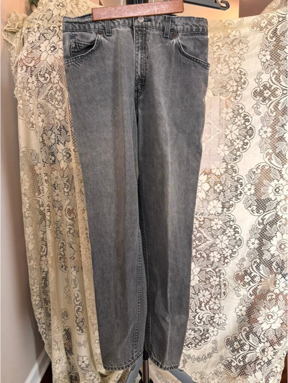 Vintage Levi's White Tab Relaxed Fit Black Gray Wash Jeans Tapered Denim